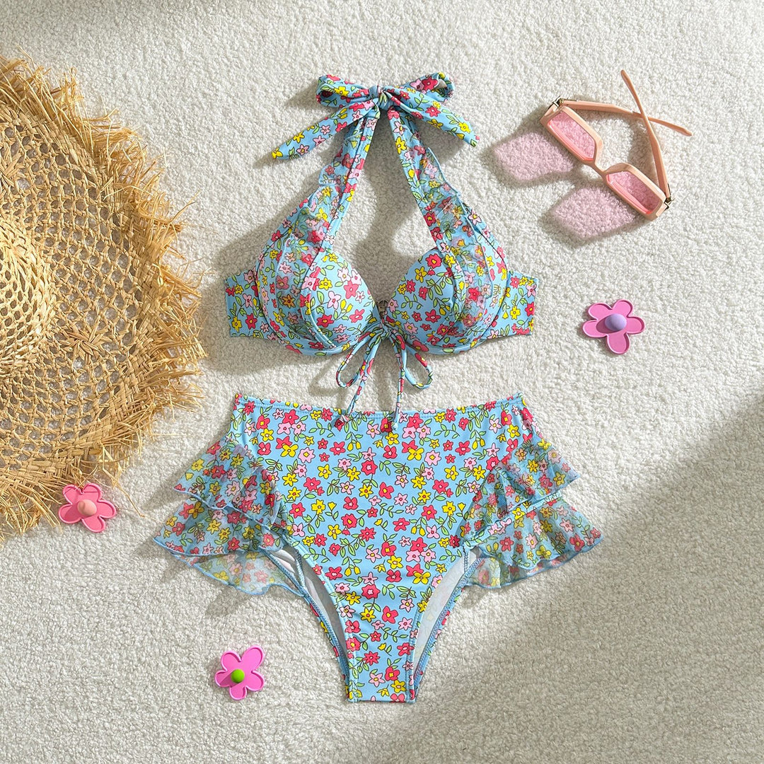 Dame bikini-sæt med legende floral-design og løst flæse-snit Stilla