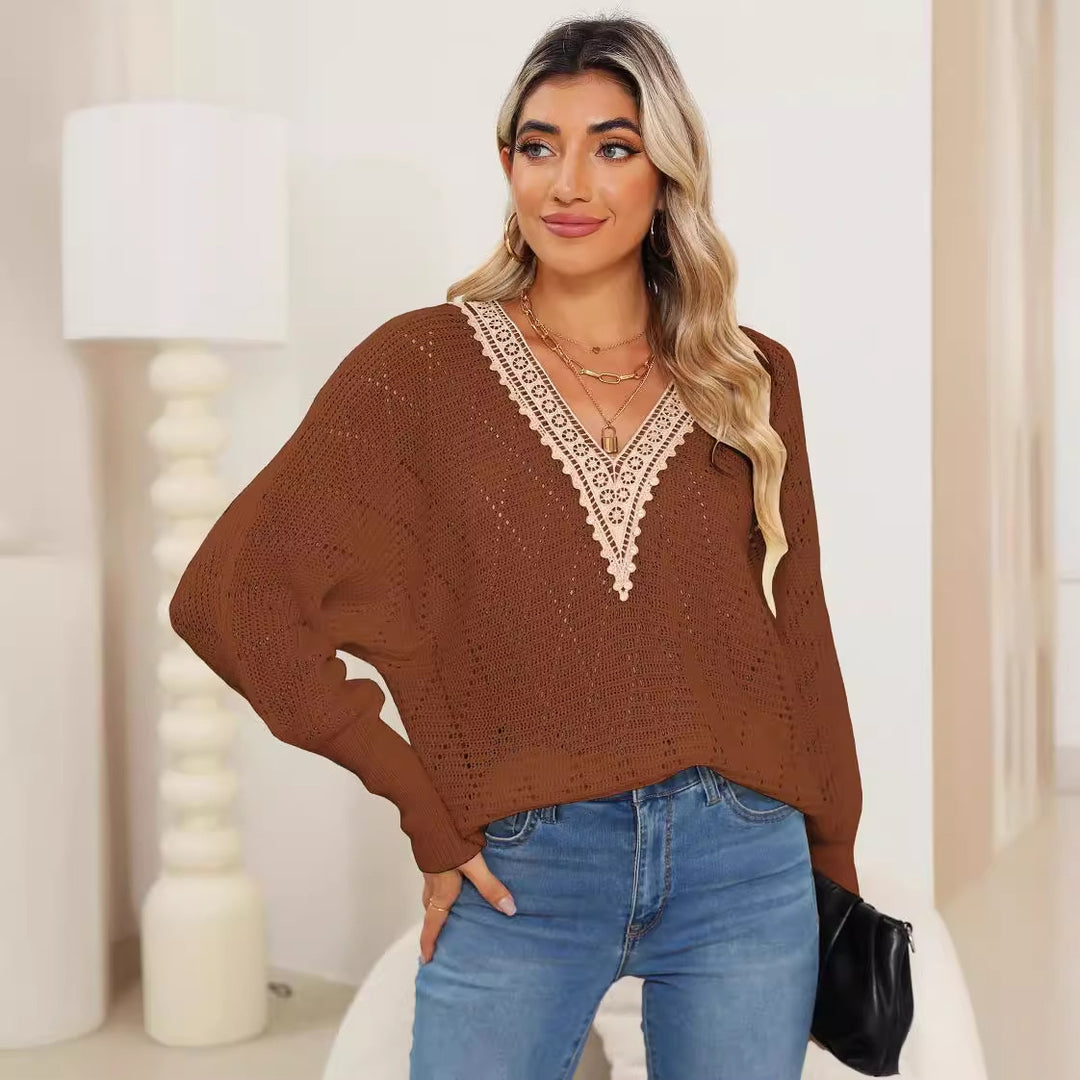 Dame let strikket pullover med elegant V-udskæring og dekorativt hulmønster Stilla