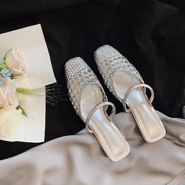 Dame Woven Square Toe Slide Mules med elegant rem-detalje Stilla
