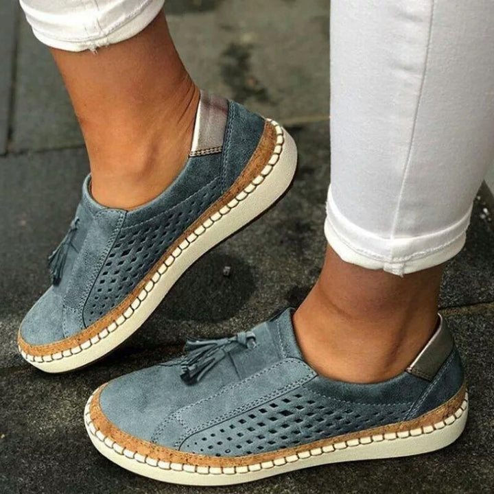 Dame Komfortable Slip-On Sneakers med Fringes og Perforering Stilla