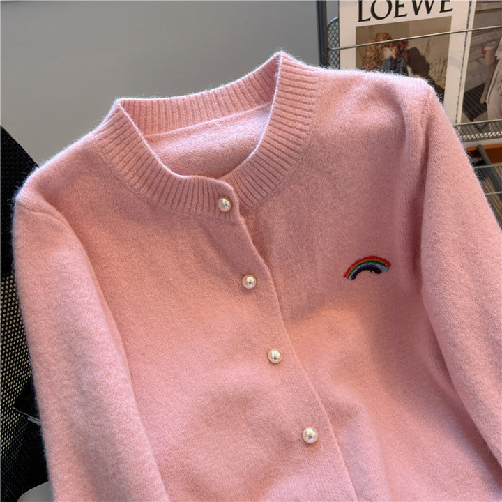 Femme Cozy Button-Up Cardigan med Regnbue Detalje Stilla