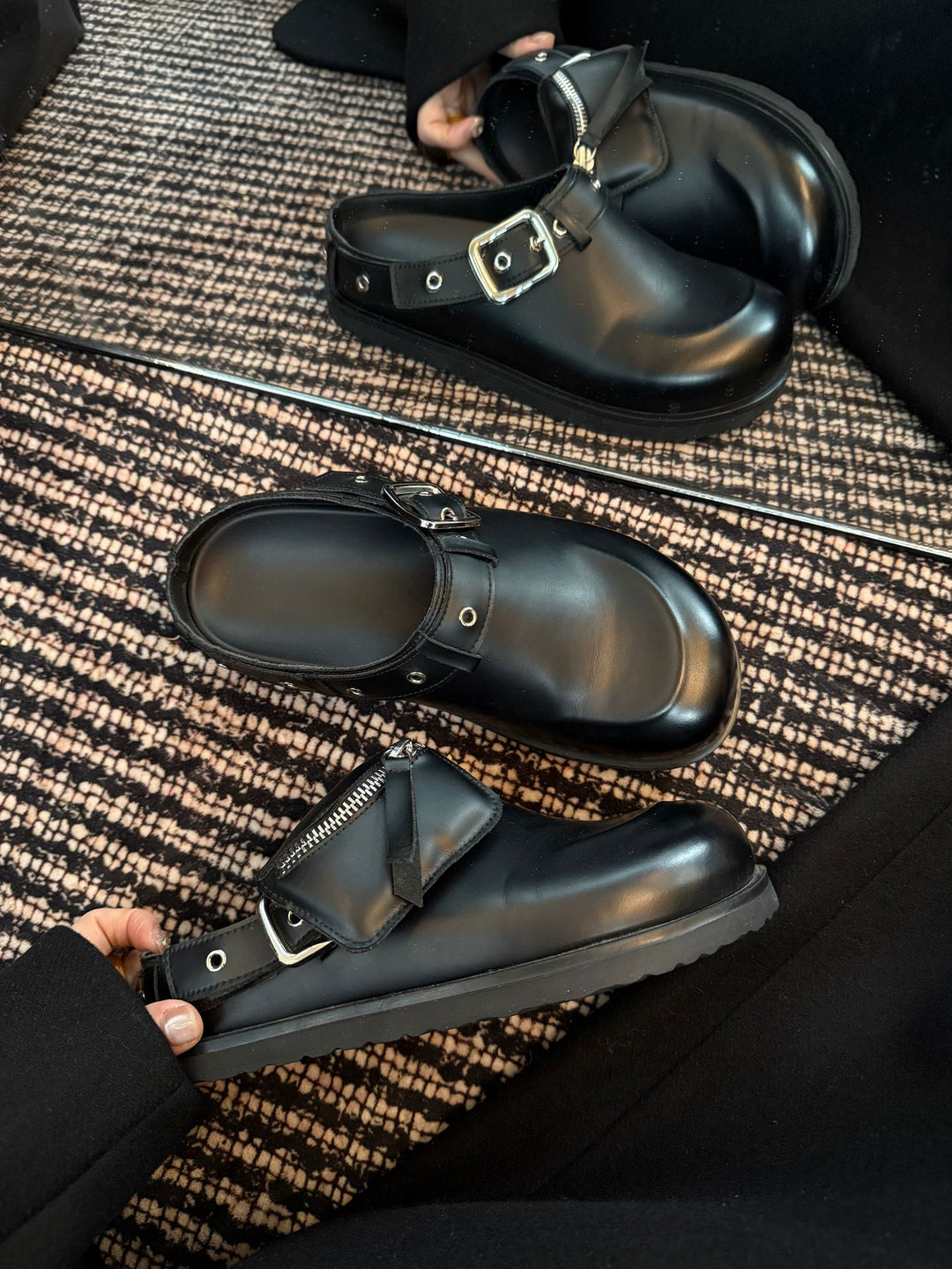Femme Contemporary Slip-On Buckled Clogs Stilla