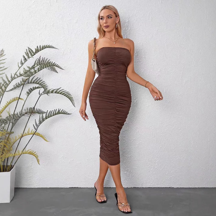 Dame Elegant Midi-kjole med raffineret flæsedesign og figursygende pasform Stilla