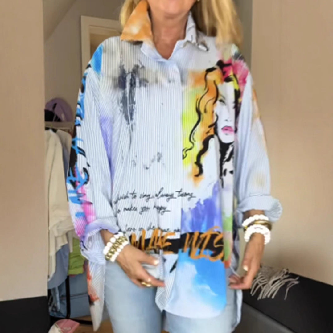 Dame nan vidt skåret skjortebluse med kunstnerisk graffiti-print, fin nålestribe tekstur og forlænget kant Skovae