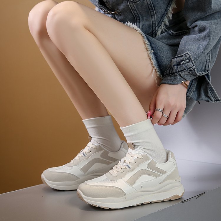 Dame Sporty Sneakers med blød dæmpning og åndbart overmateriale Stilla