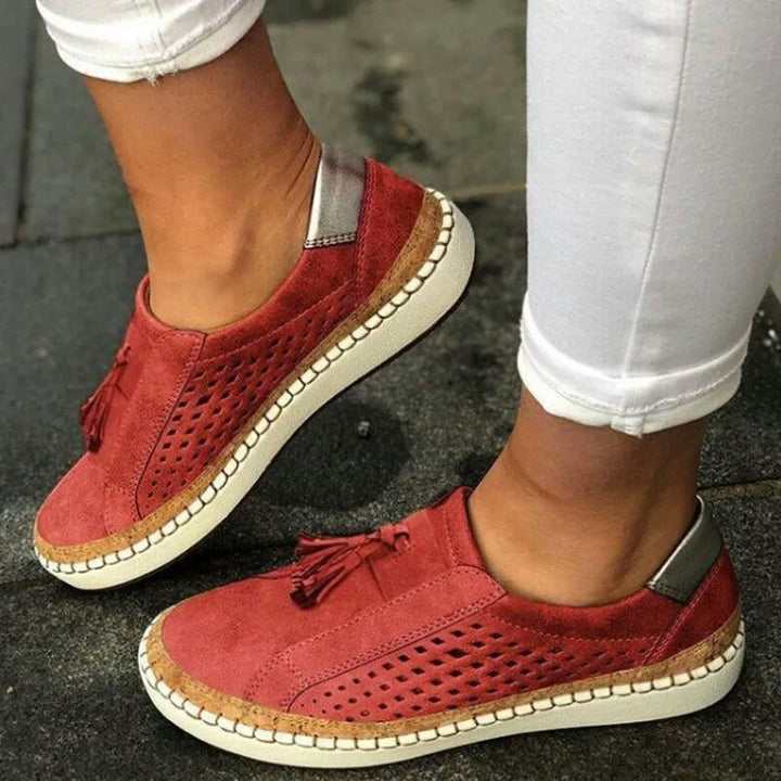 Dame Komfortable Slip-On Sneakers med Fringes og Perforering Stilla