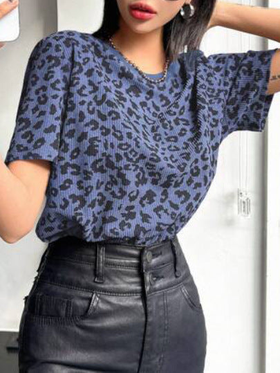 Dame afslappet T-shirt med struktureret leopardmønster Stilla
