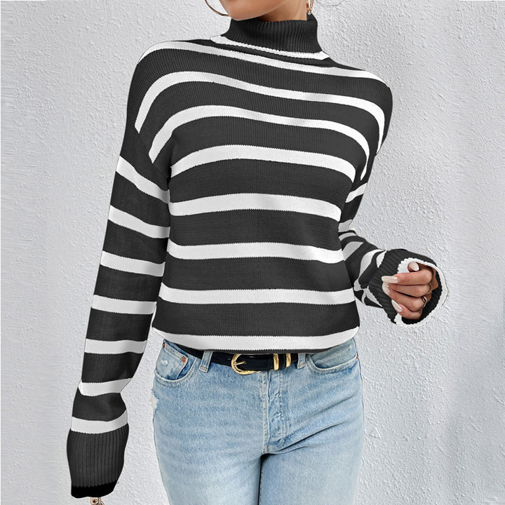 Dame stribet sweater med høj krave og løs pasform Stilla