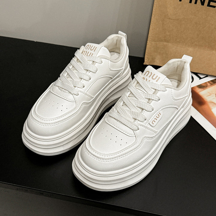 Dame Sneakers i moderne design med tykk støddæmpningssål Stilla