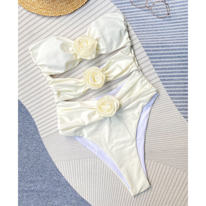 Dame Bikini-sæt med flower-applikationer og innovativt cut-out-design Stilla