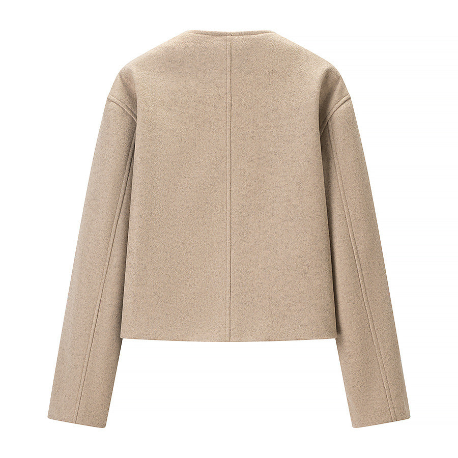 Damernes elegante korte jakke i moderne design med asymmetrisk snit Stilla