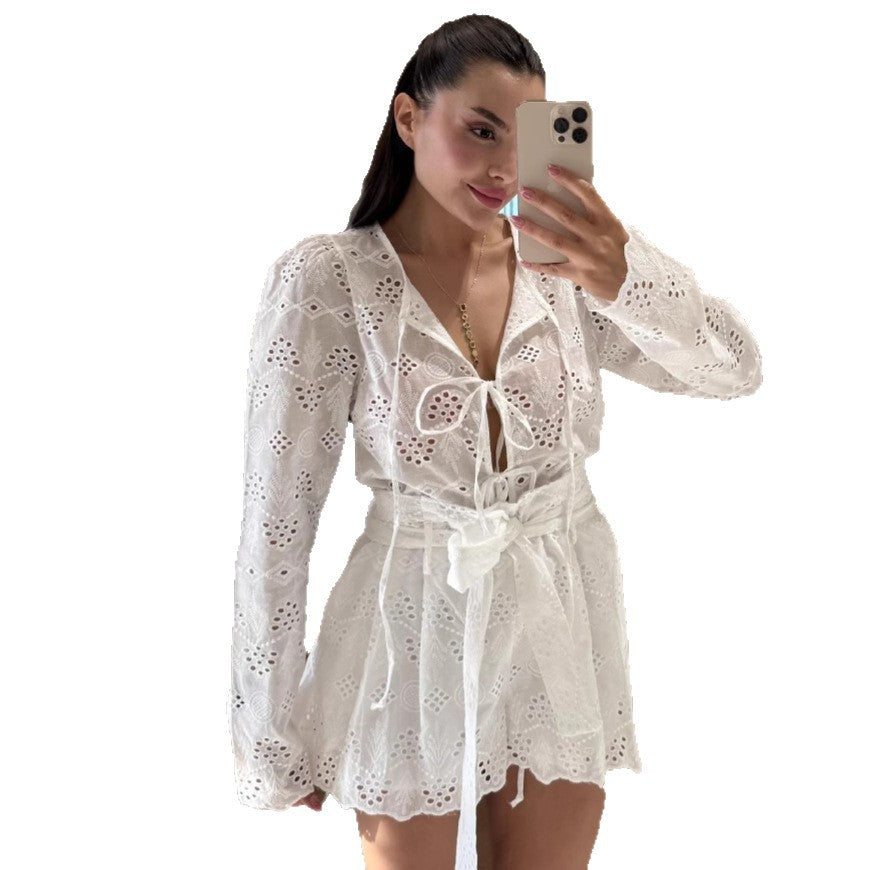 Dame Legende og elegant sommer minikjole med hul broderi Stilla