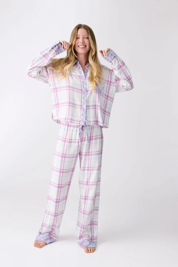Dame pyjamassæt med ternet mønster og luftig skæring Skovae