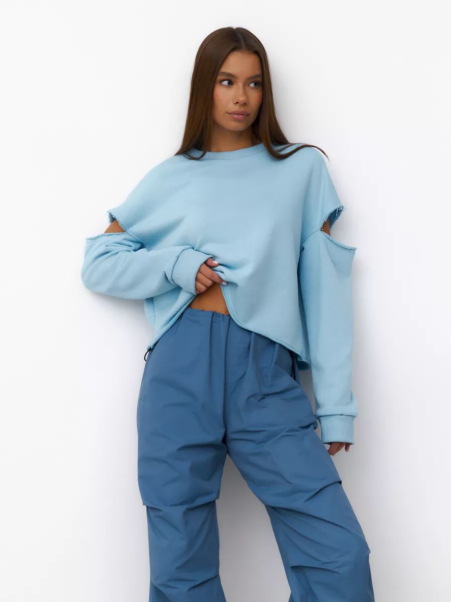 Dame afslappet sweatshirt med asymmetrisk cut-out-detaljer og oversized snit Stilla