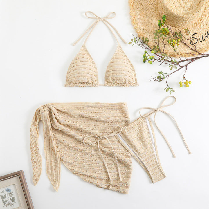 Dame trekant-bikini med volandetaljer og modern sarong-udseende Skovae