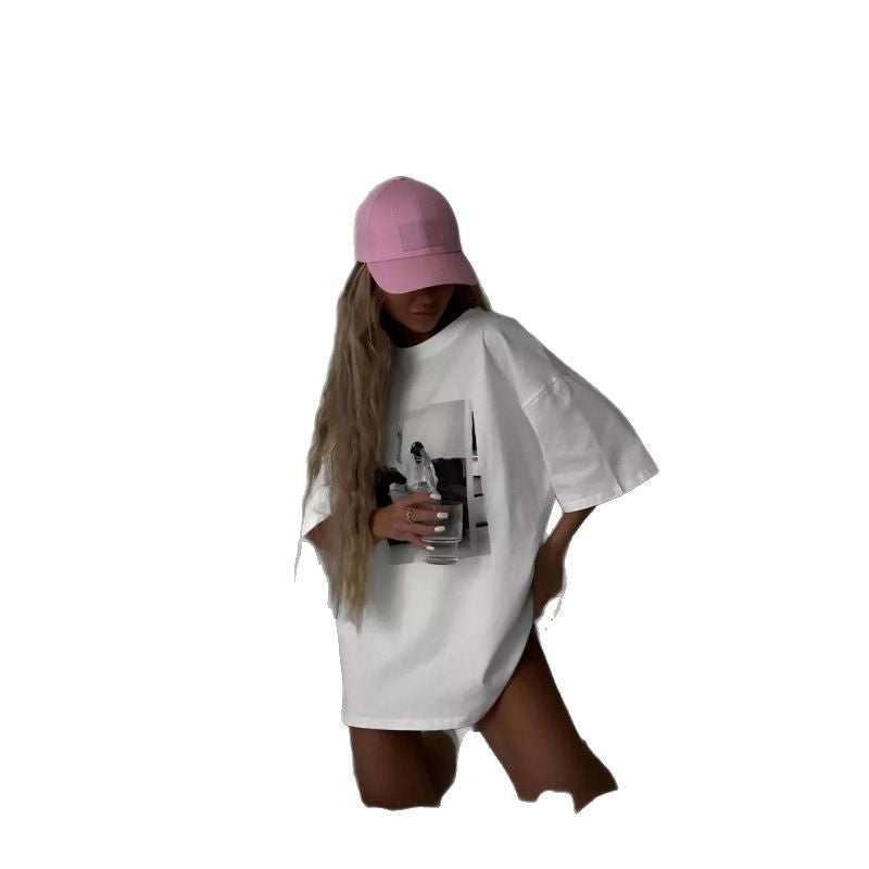 Dame T-shirt med stilig fotoprint og afslappet oversized pasform Stilla