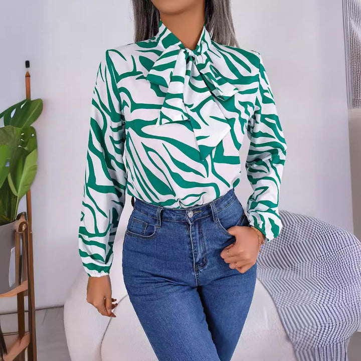 Damebluse med moderne zebredesign Stilla