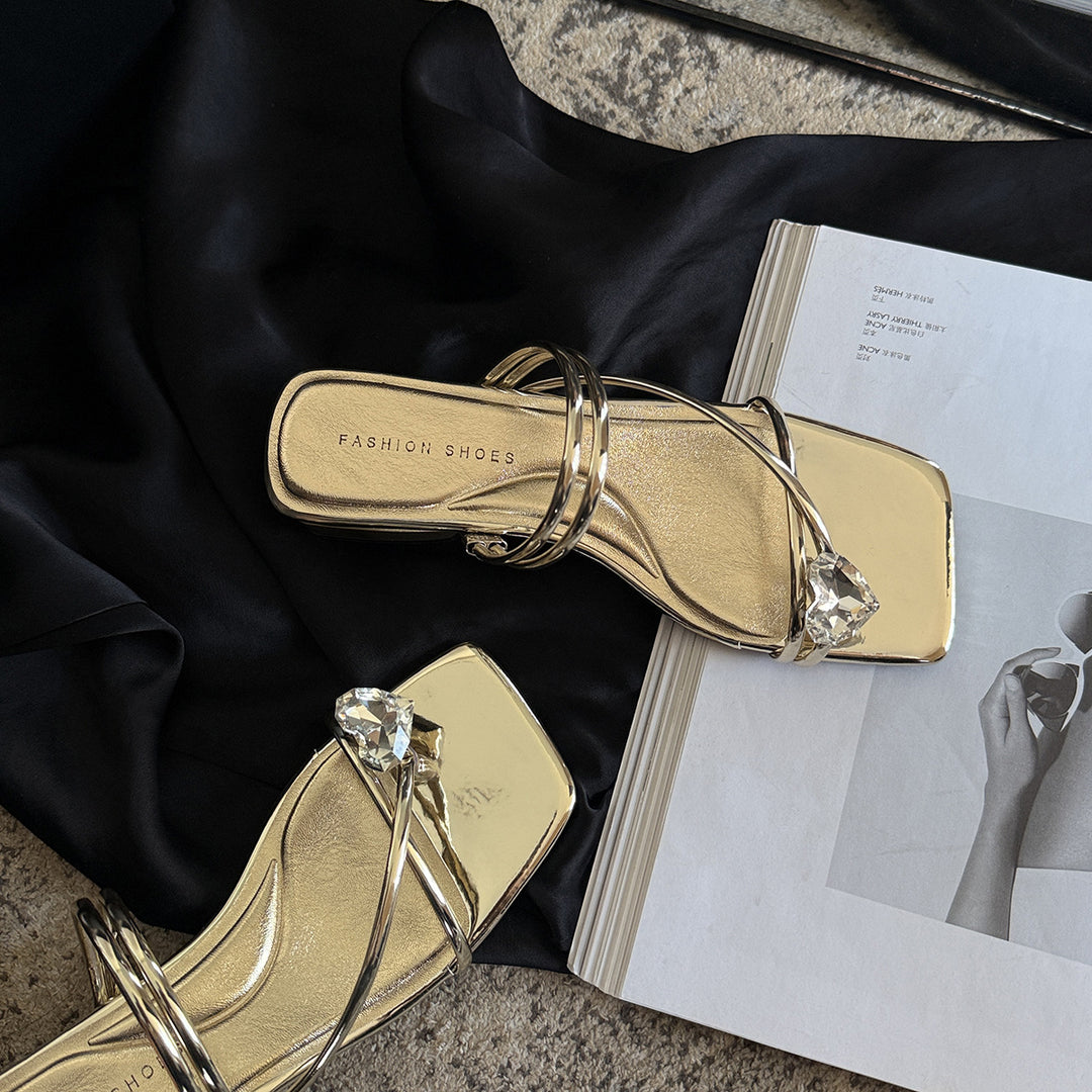 Femme Elegante Fyrkantede Tå-sandaler med Strass-detaljer Stilla