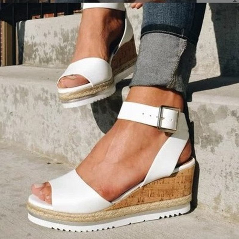 Dame Wedge-sandaletter med elegant kork-design og justerbar rem Stilla