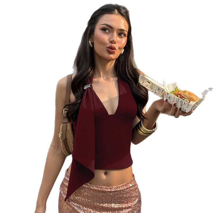Dame Cropped Top med asymmetrisk snit og elegant halterdesign Skovae