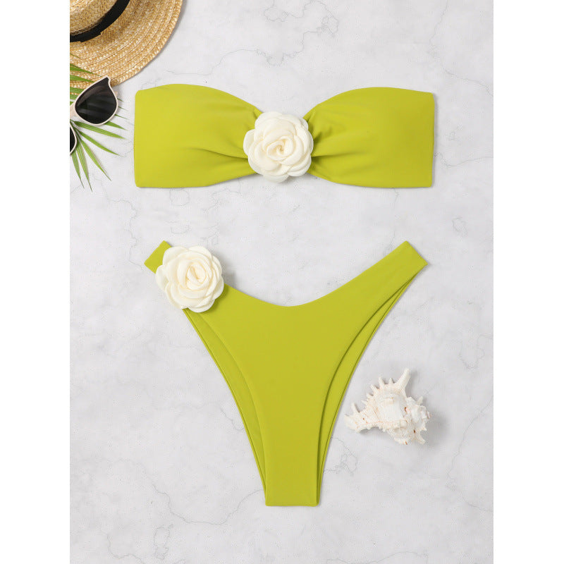 Dame bandeau-bikini med floralt detail Stilla