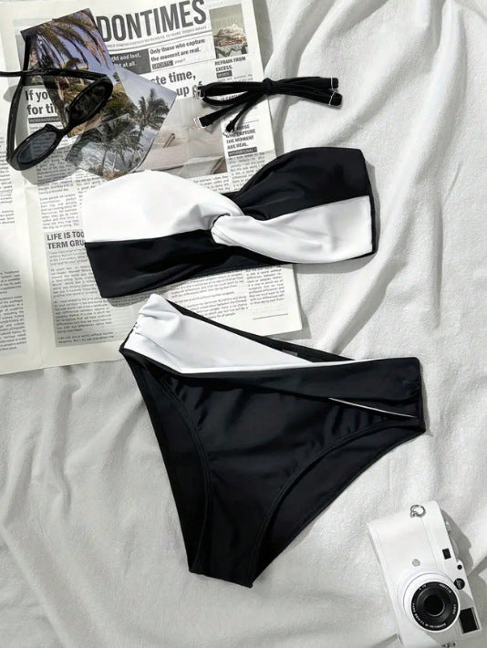 Dame bandeau-bikini med stilfuldt vikledesign Skovae