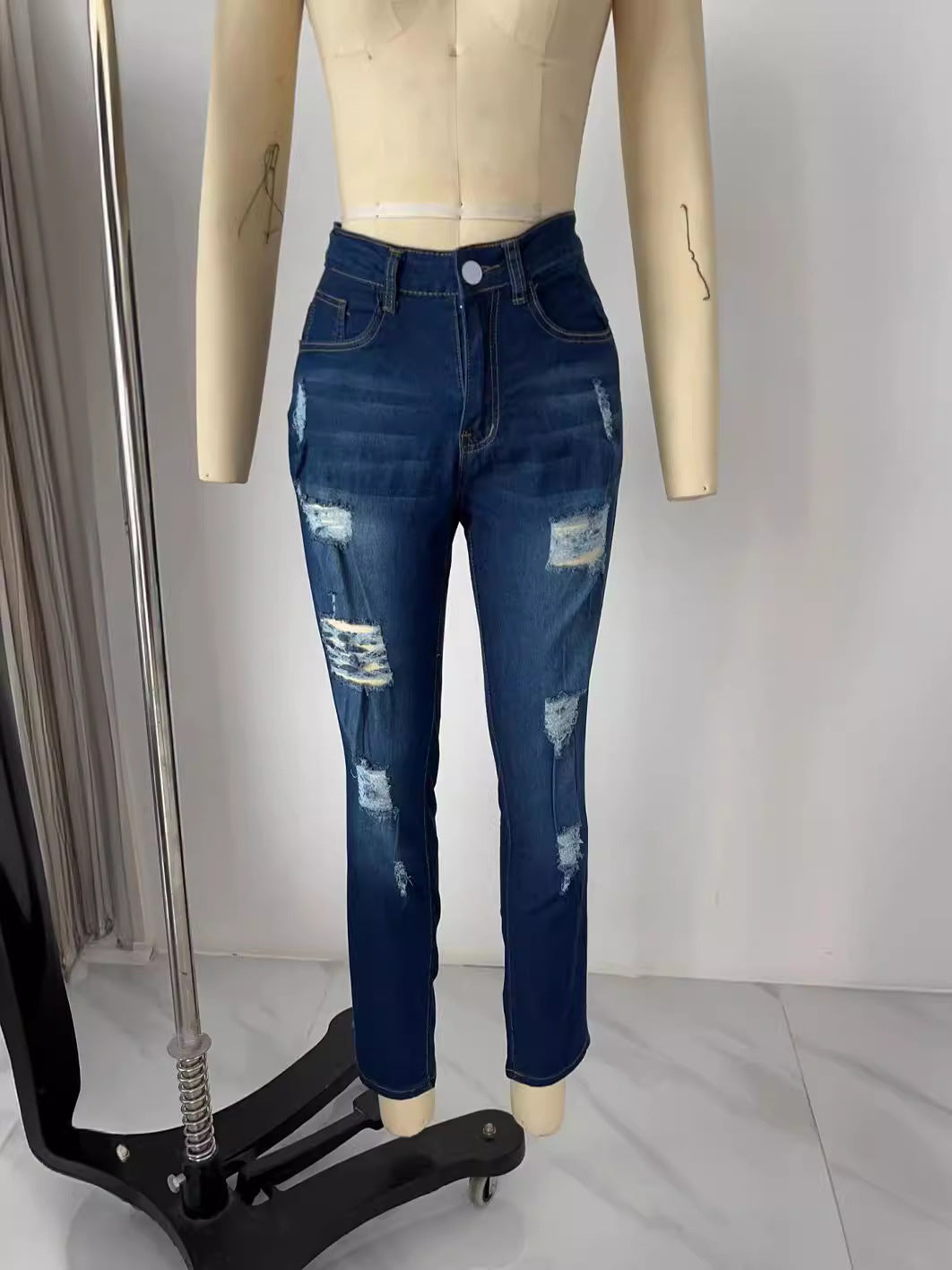 Dame Ripped Skinny Jeans med modige accenter og kropsnær pasform Stilla