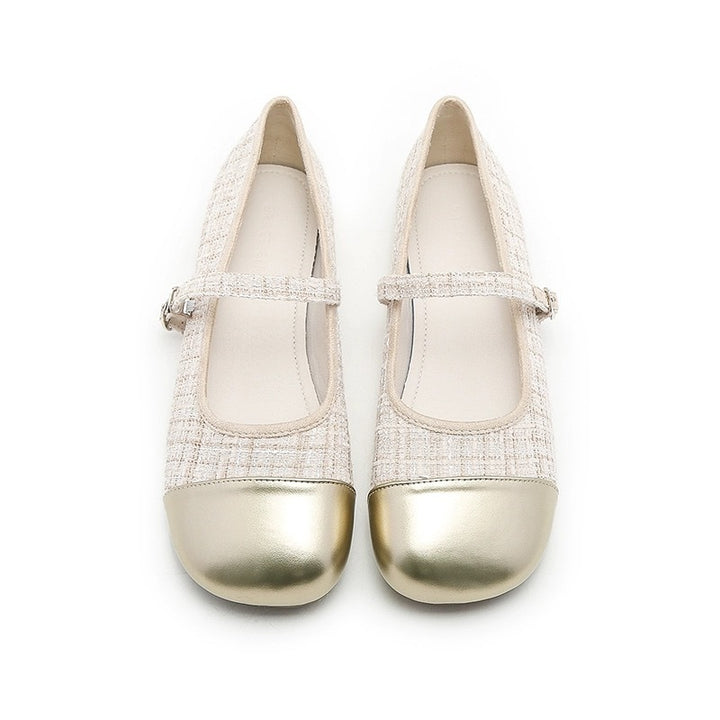 Dame ballerinaer med justerbar rem og elegant glansspids Stilla