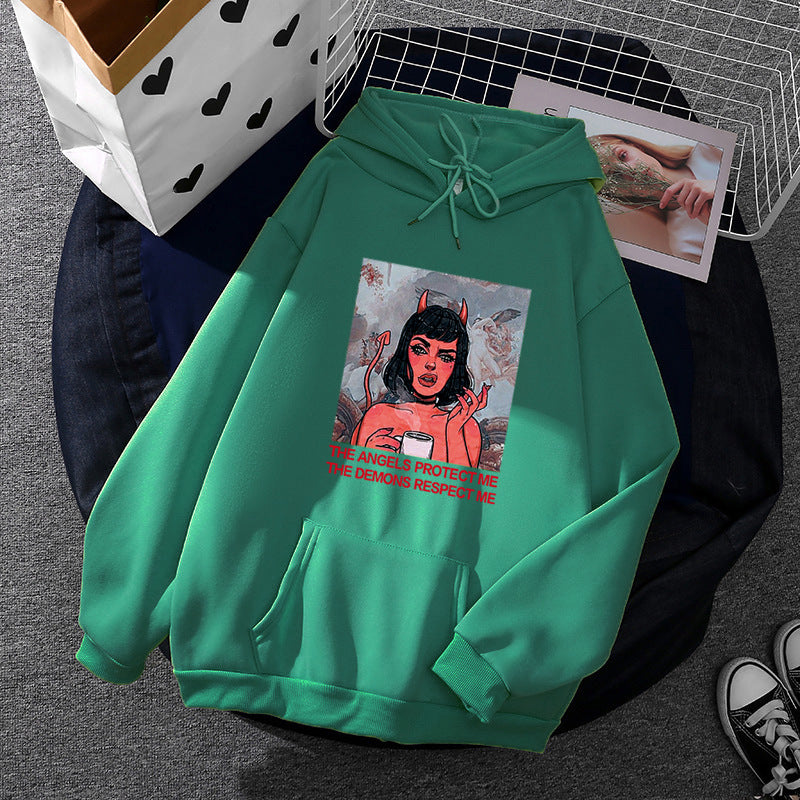 Kvindernes hoodie med kreativt grafisk print Stilla