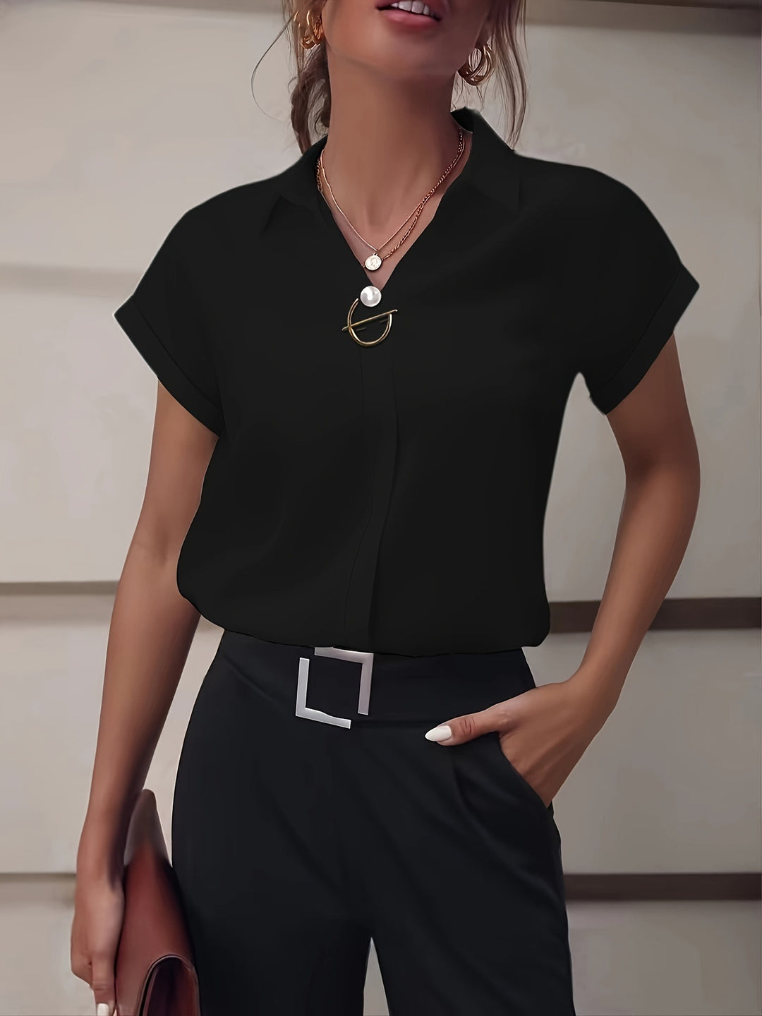 Dame kortærmet bluse med moderne krave Stilla