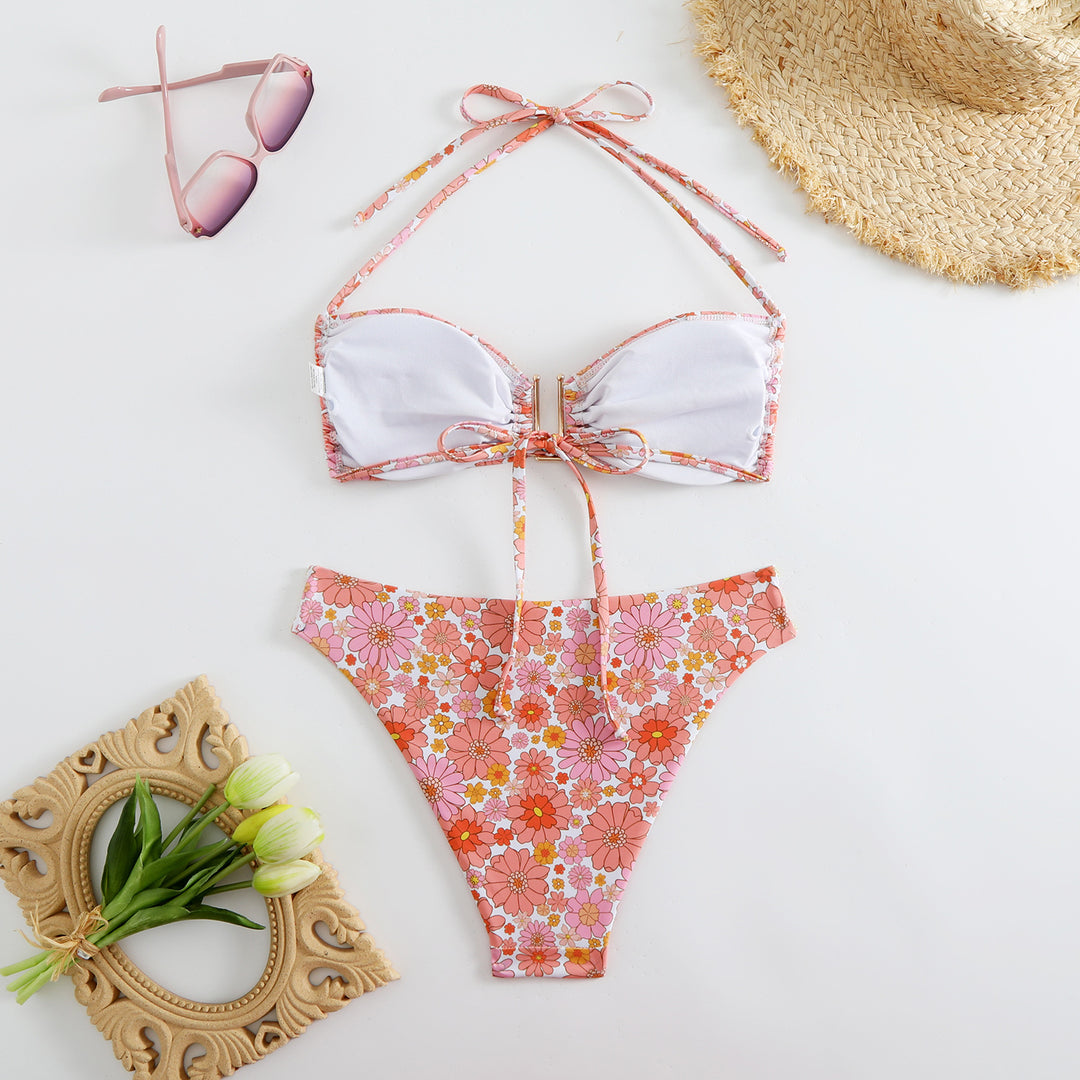 Dame bikini-sæt med elegant blomsterdesign og justerbare stropper Stilla