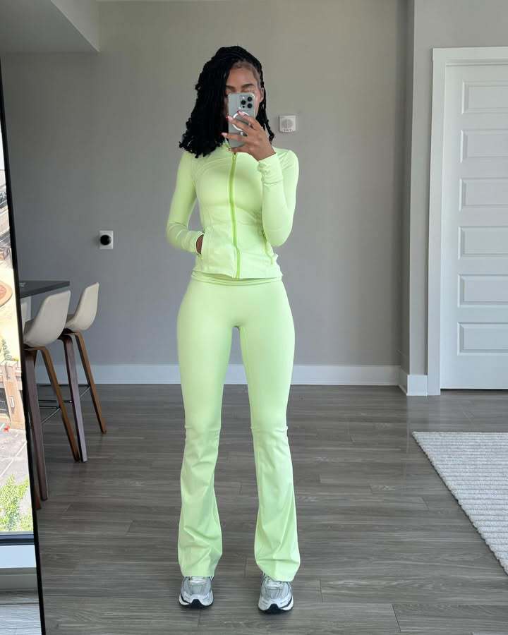 Dame Figurformer Sport-Sæt med zip-aktuel jakke og slankende leggings Stilla