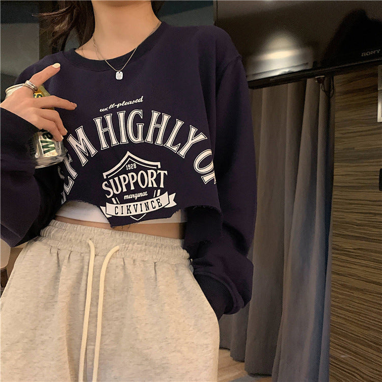 Femme Cropped Graphic Sweatshirt med frynset kant Stilla