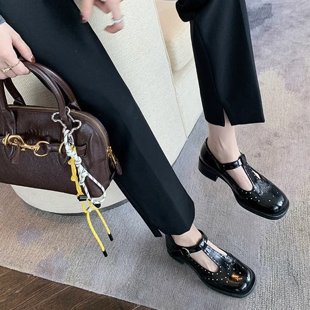 Femme Vintage T-Strap Brogue Sko Stilla