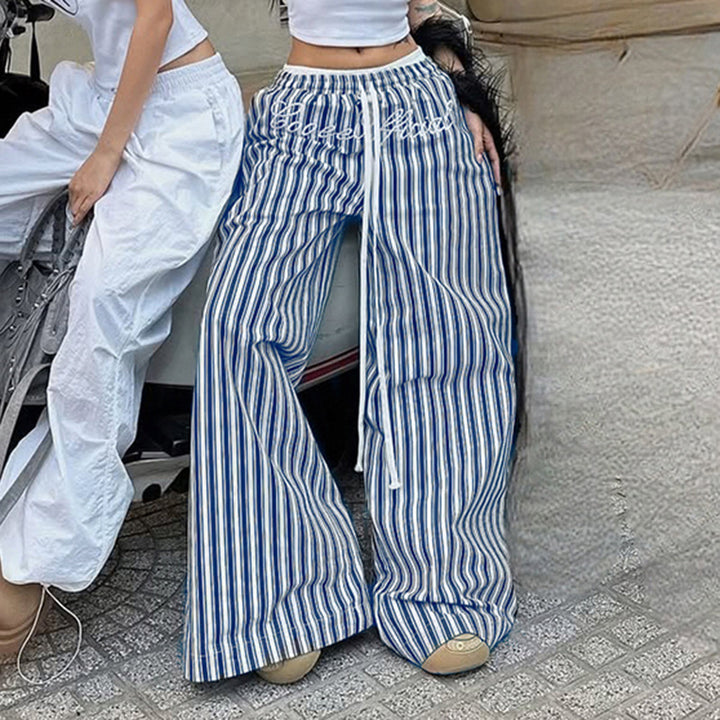 Dame afslappede pyjamasbukser med elegante striber Skovae