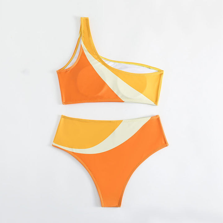 Dame bikini med asymmetrisk snit og livligt farvespil Stilla