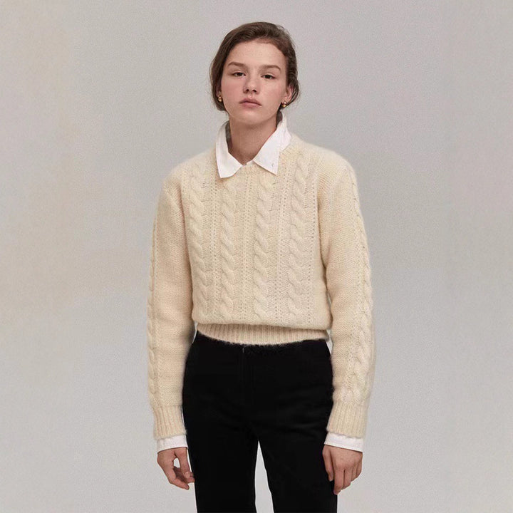 Damer hyggelig strikket sweater med kabelmønster Stilla