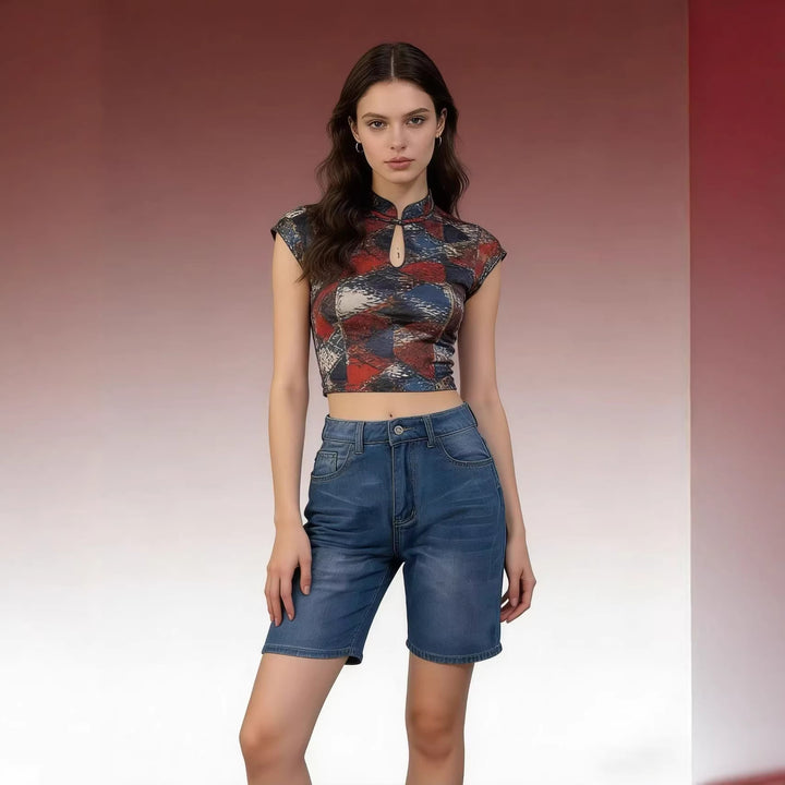 Dame figursyet cropped top med ståkrave og korte ærmer Skovae