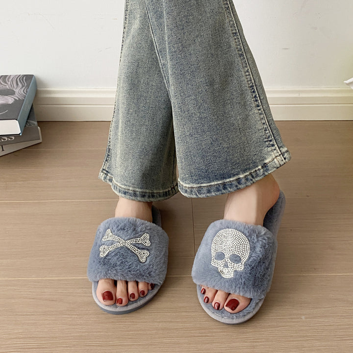 Dame hjemmesko med trendy dødningehoved-design og blød plush-polstring Stilla