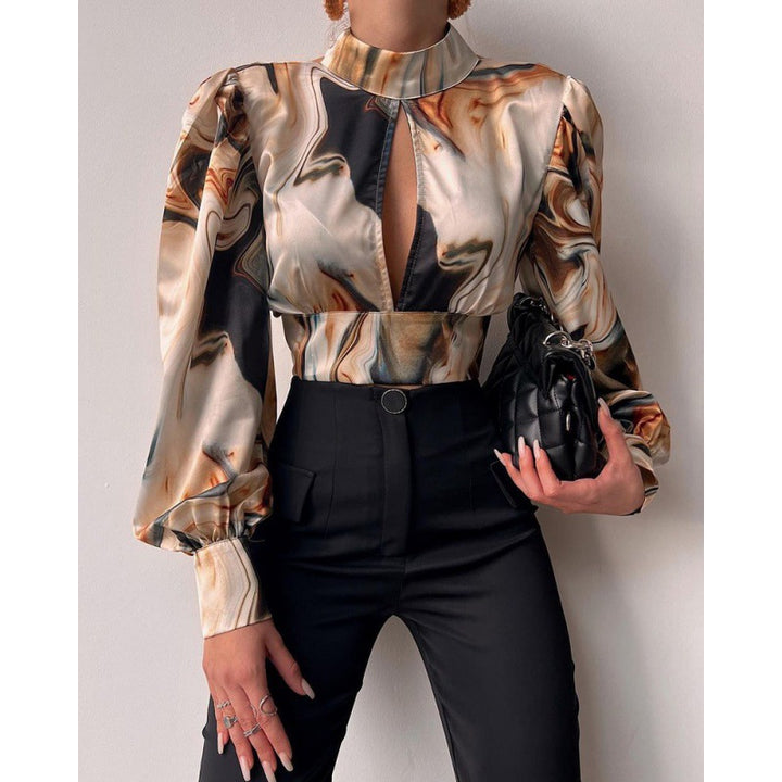 Damer elegant bluse med en raffineret nøglehul-udskæring og voluminøse ærmer Stilla