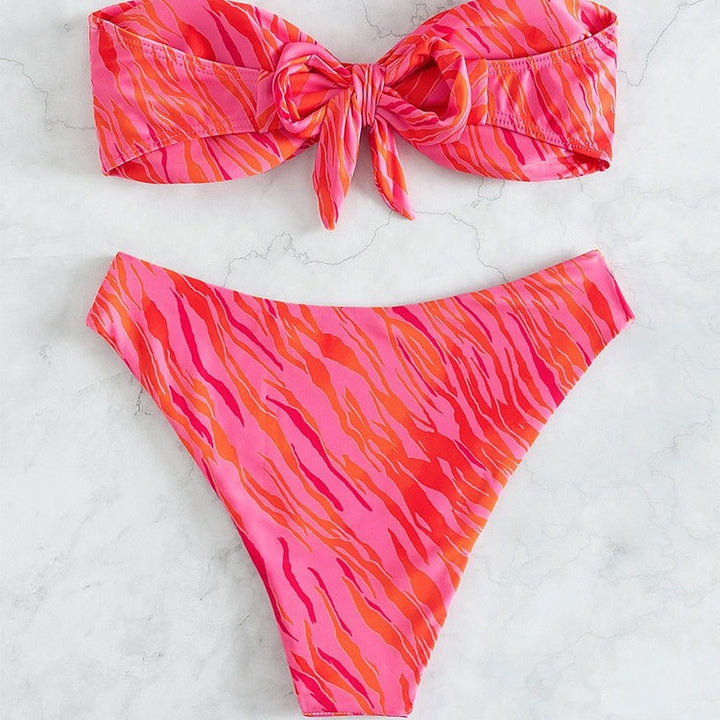 Dame bikini sæt med raffineret indpakningsdesign og sexy høj skæring Stilla