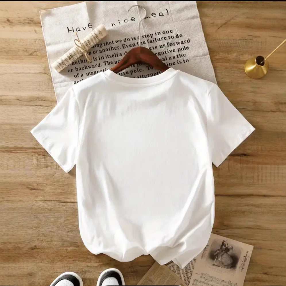 Dame T-shirt med kunstnerisk lotusmotiv og elegant applikation Stilla
