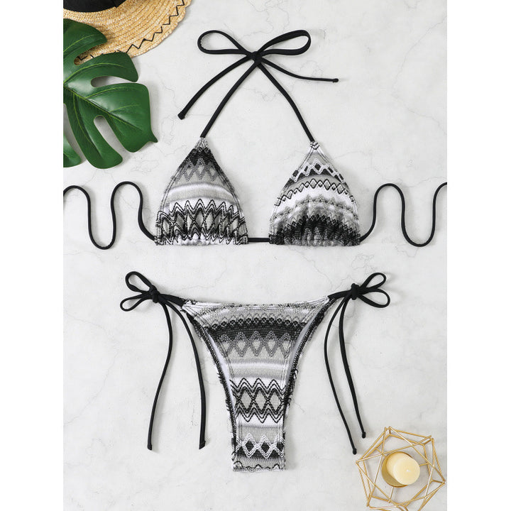 Dame bikinisæt med ruffled triangel-tops og justerbar trusse Stilla