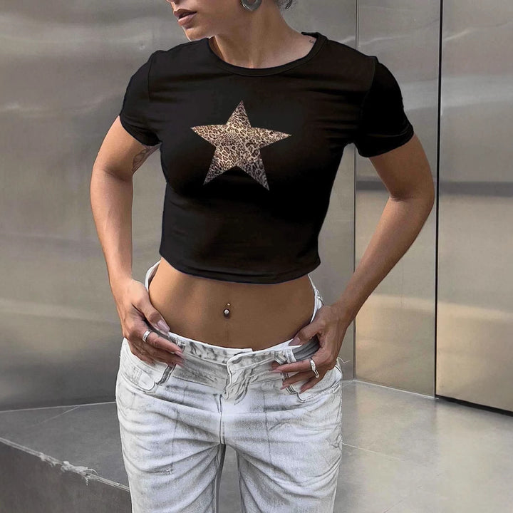 Dame Crop-T-Shirt med stilfuld leopardstjerne-design Skovae