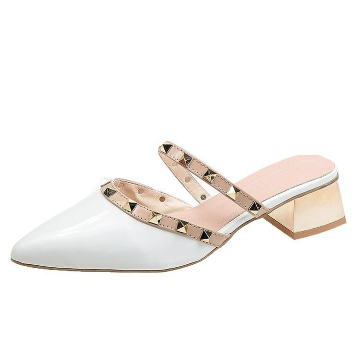 Dame Slingback-pumps med modigt spids-design og skinnende vintage-nitter Stilla