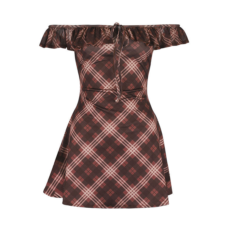 Dame Off-Shoulder Minikjole med legende volangkant og ternet design Skovae