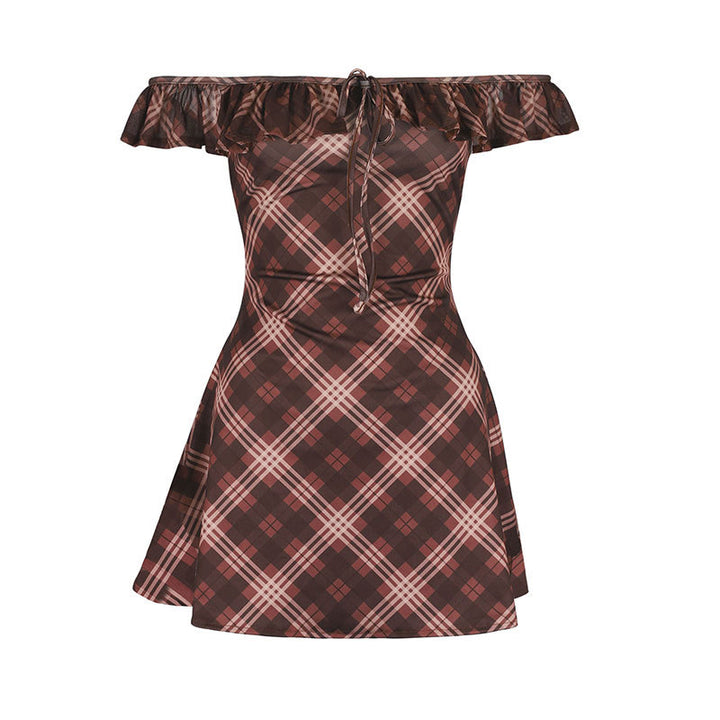 Dame Off-Shoulder Minikjole med legende volangkant og ternet design Skovae