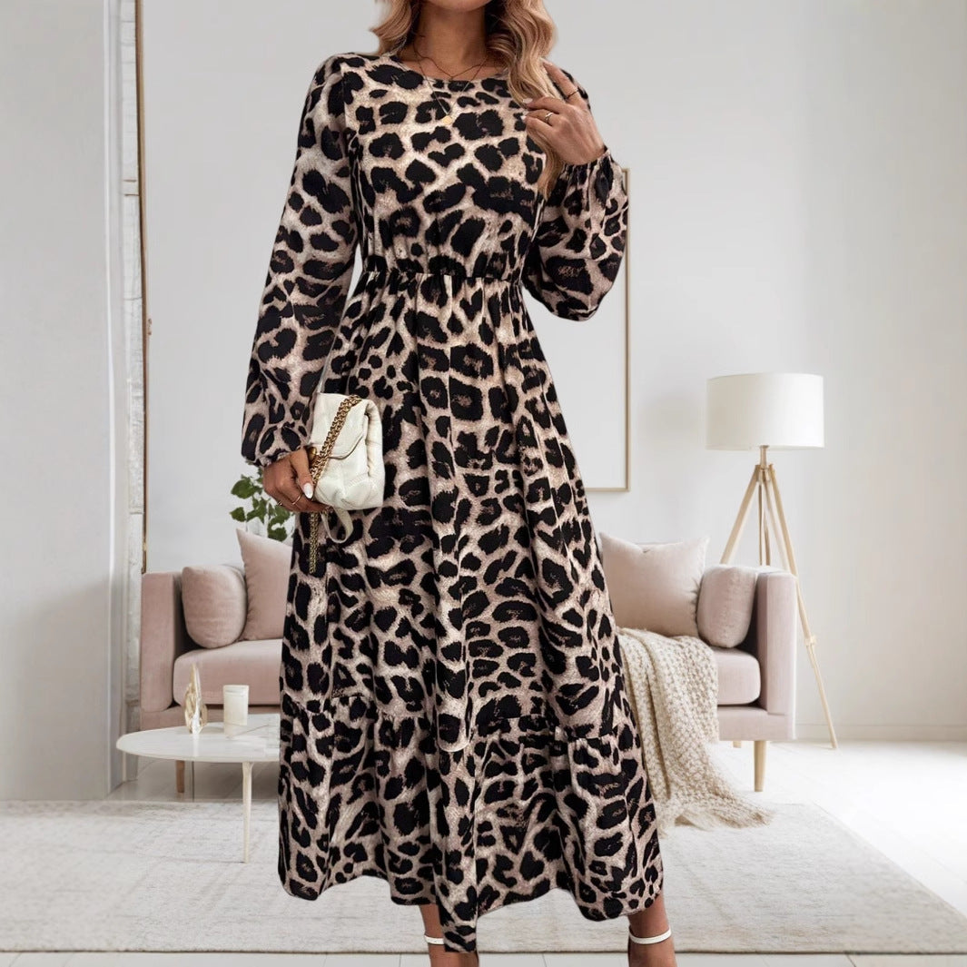 Dame maxikjole med asymmetrisk kant og leopardmønster Stilla