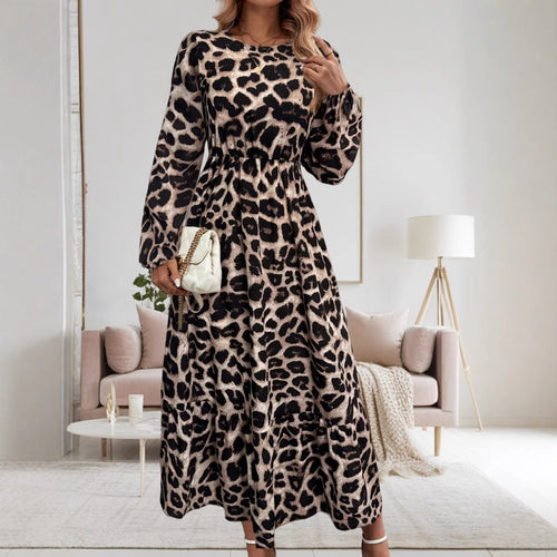 Dame maxikjole med asymmetrisk kant og leopardmønster Stilla
