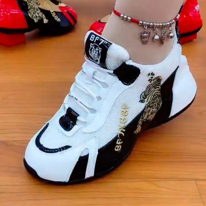Dame mode sneakers med dyremotiv og åndbart overmateriale Stilla